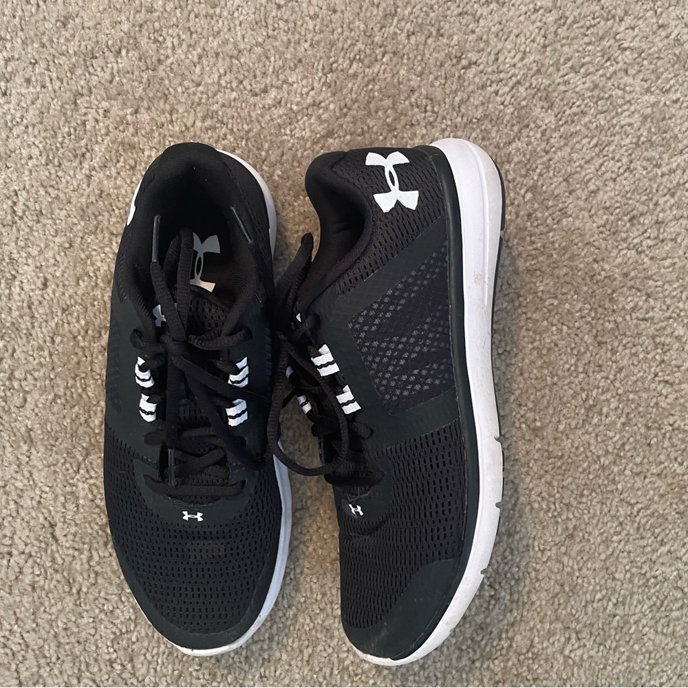 Under Armour Tennis Shoes